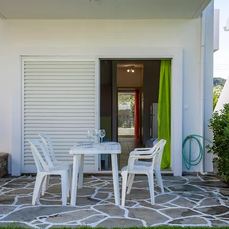 Akrotiri Apartment *